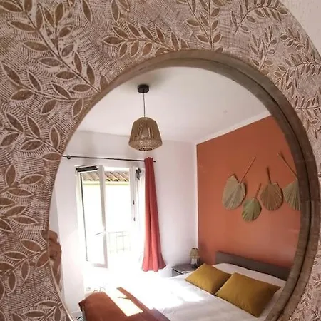 Le Petit Ecusson A La Cathedrale Lägenhet Nîmes