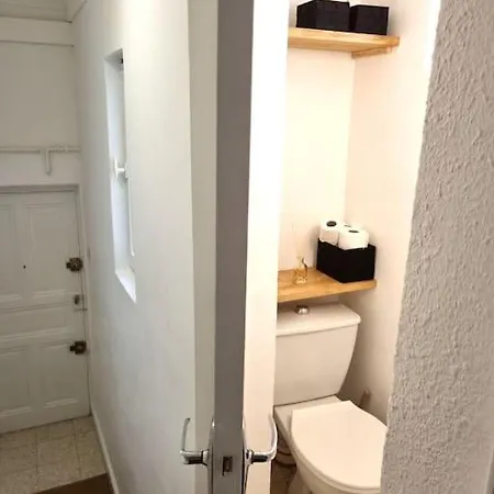 Le Petit Ecusson A La Cathedrale *