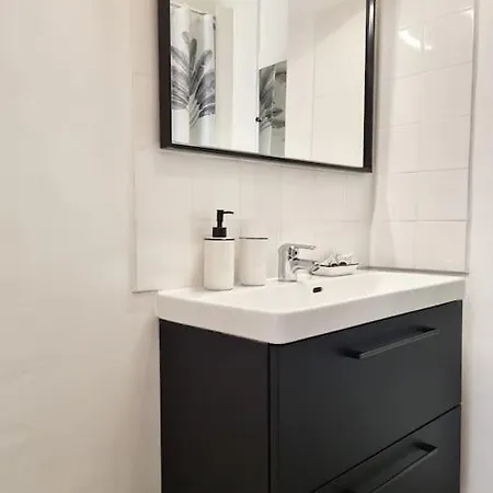 Le Petit Ecusson A La Cathedrale Apartment Nimes