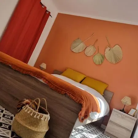 Le Petit Ecusson A La Cathedrale Lägenhet Nîmes