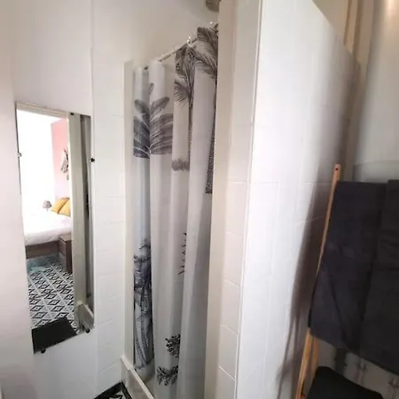 Le Petit Ecusson A La Cathedrale Lägenhet Nîmes