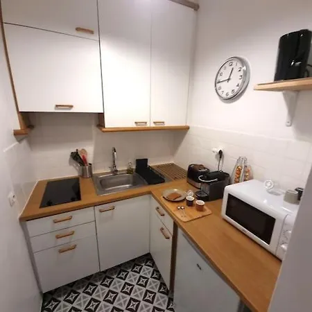 Le Petit Ecusson A La Cathedrale * Nîmes