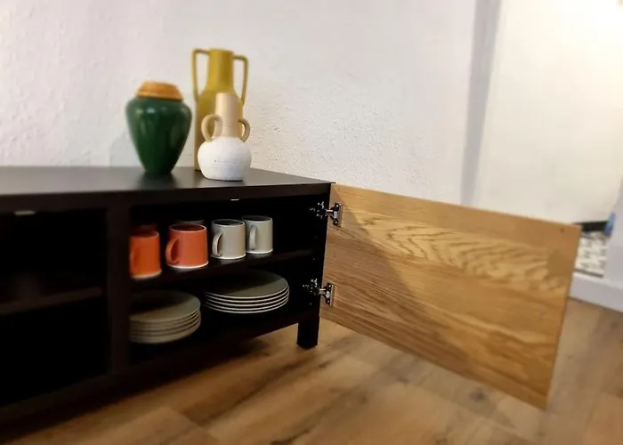 Le Petit Ecusson A La Cathedrale Νιμ